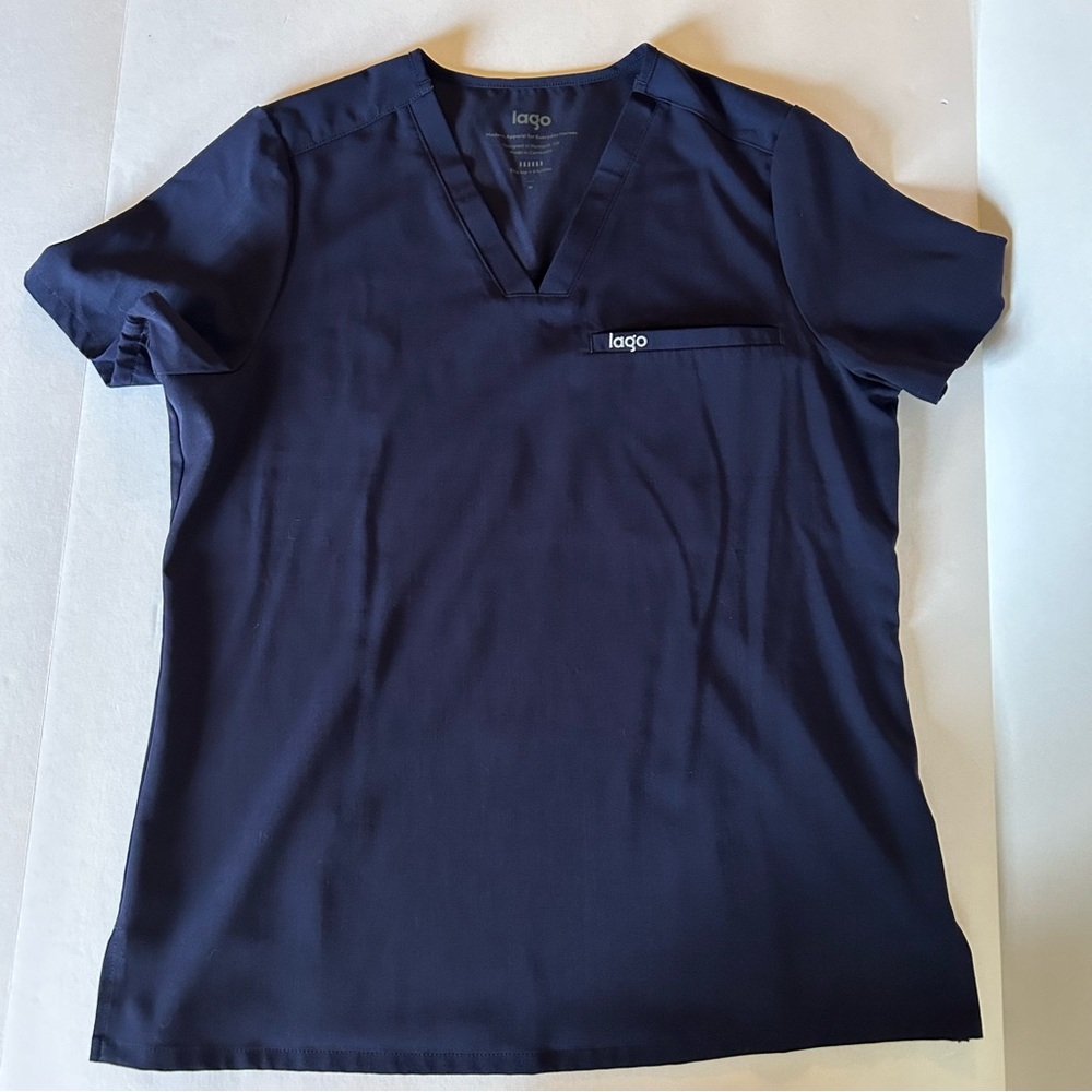 Lago Ladies Scrub Top Size Medium, V Neck, 1 Chest Pocket, Color - Navy Blue